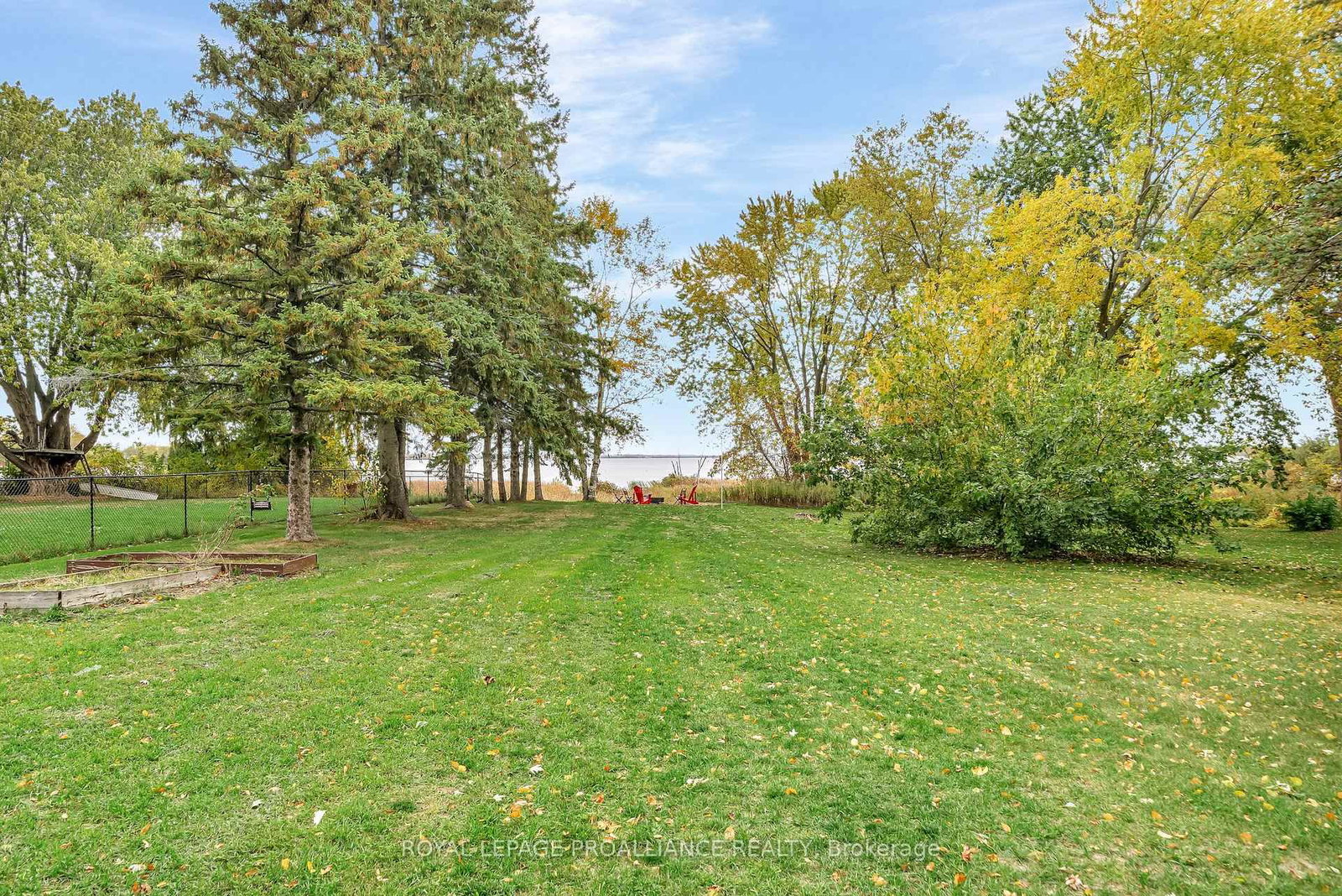 Detached House for sale at 97 Roseland Drive, Quinte West, Ontario, K0K 1L0 - Murray Ward - MLS: X12729446