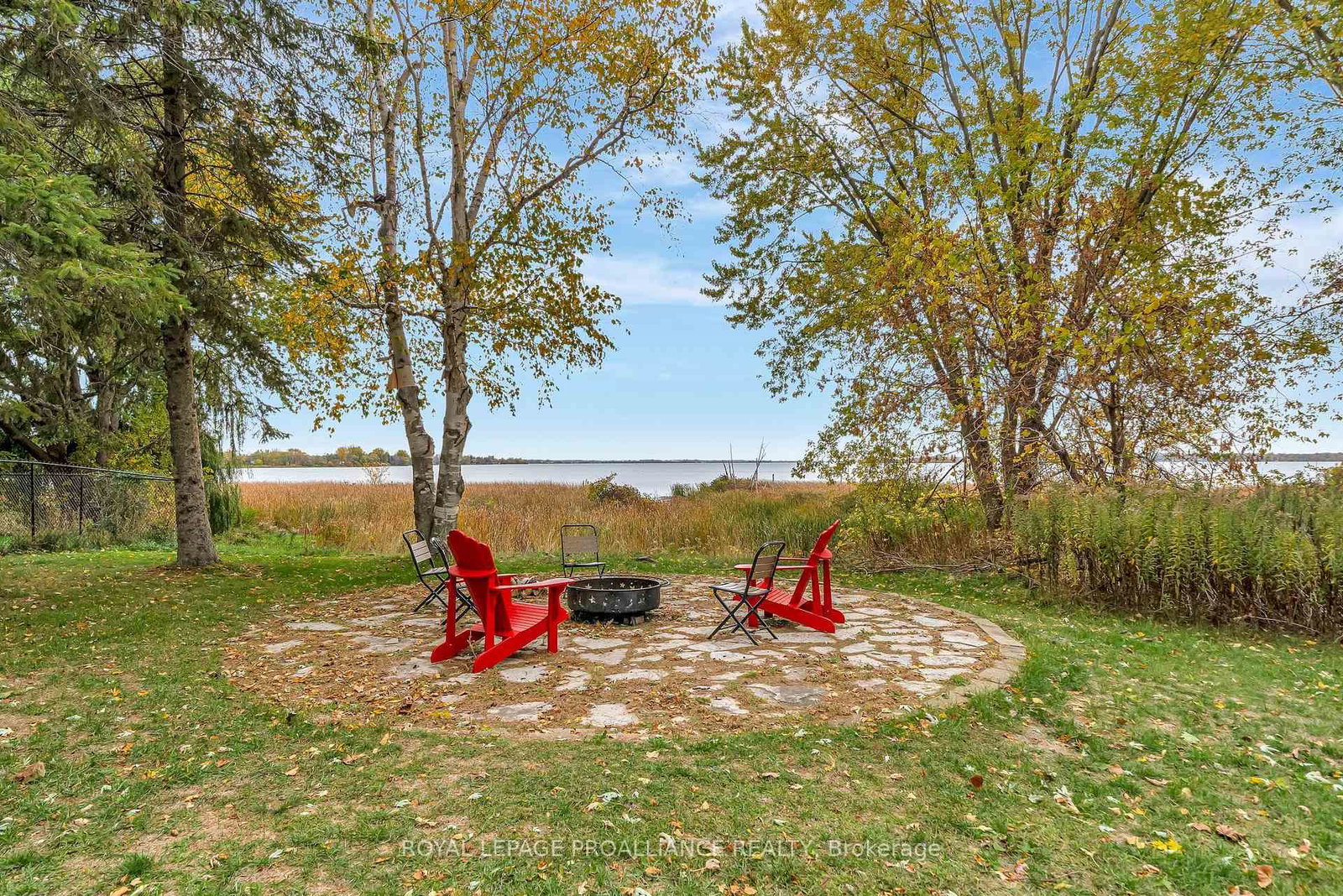 Detached House for sale at 97 Roseland Drive, Quinte West, Ontario, K0K 1L0 - Murray Ward - MLS: X12729446