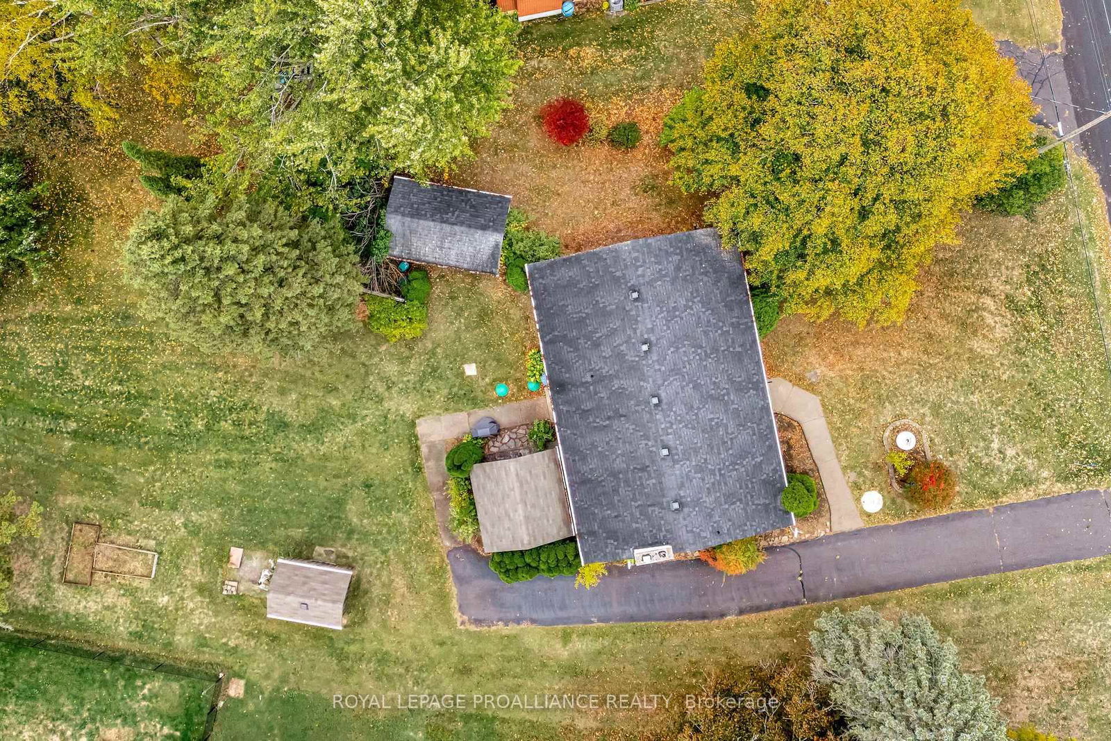 Detached House for sale at 97 Roseland Drive, Quinte West, Ontario, K0K 1L0 - Murray Ward - MLS: X12729446