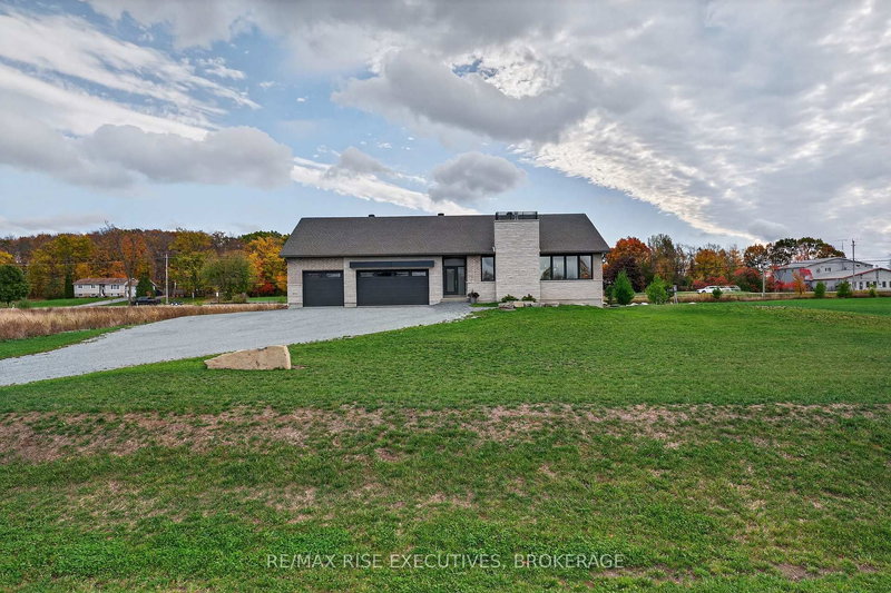 158 Summerside Dr, Inverary, K0H 1X0 | Image 2