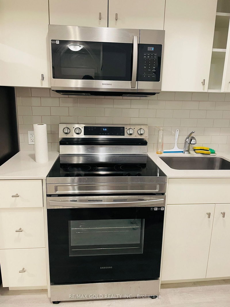 313 - 101 Golden Eagle Rd, Waterloo, N2V 0H4 | Image 3