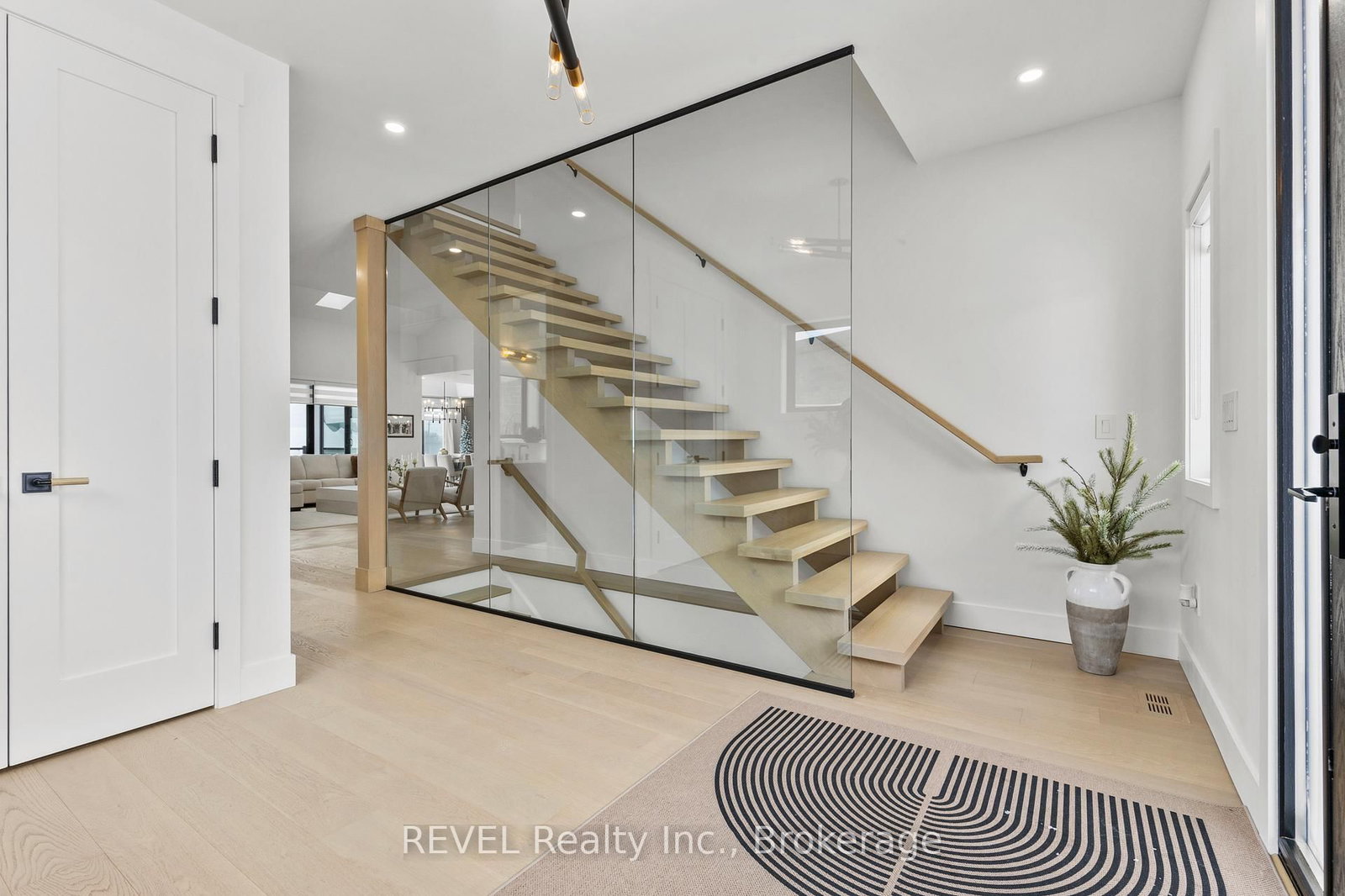 Detached House for sale at 55 Swan Avenue, Pelham, Ontario, L0S 1E6 - Fonthill - MLS: X12730112