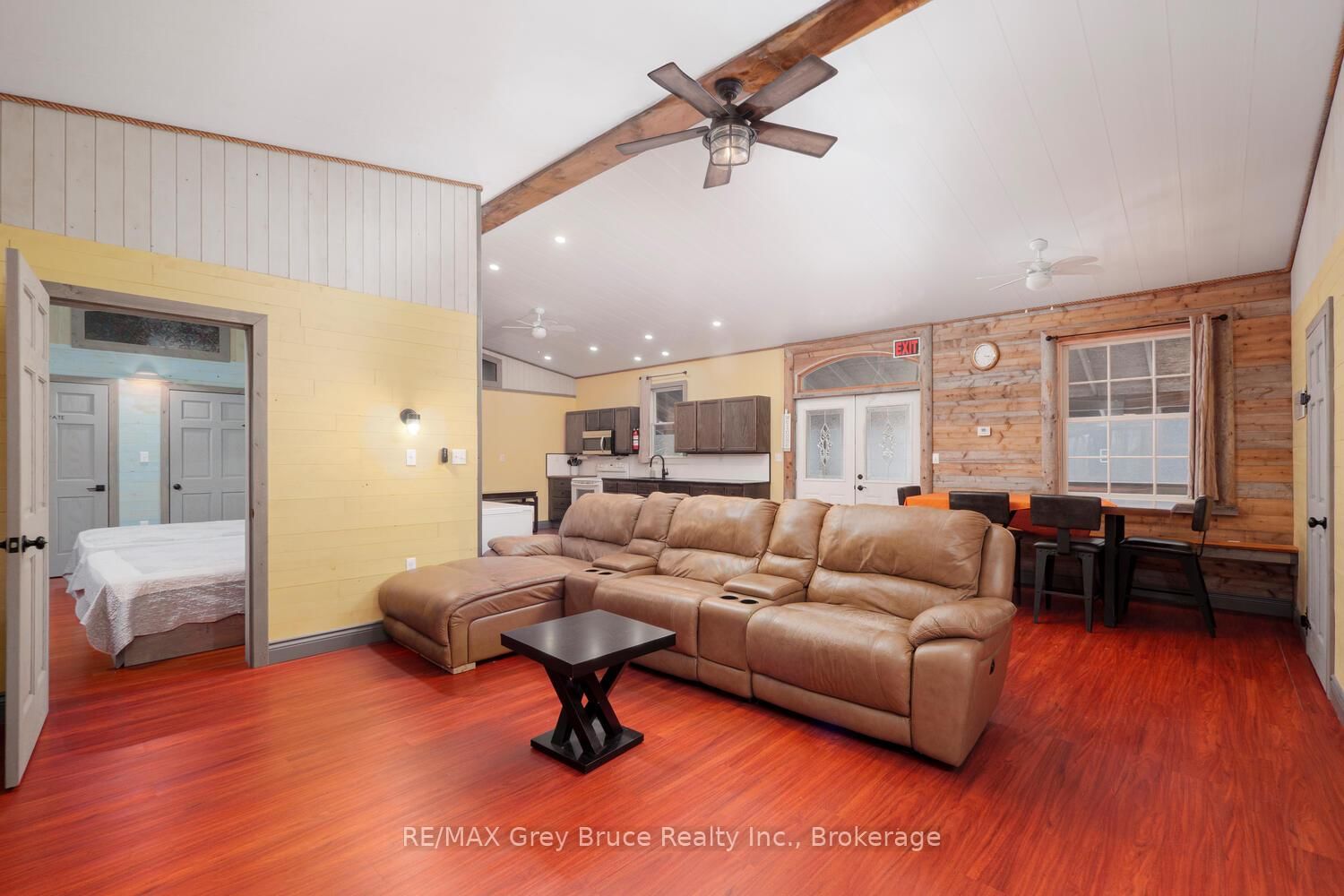 13 & 17 Zorra Drive • Northern Bruce Peninsula, ON photo 10
