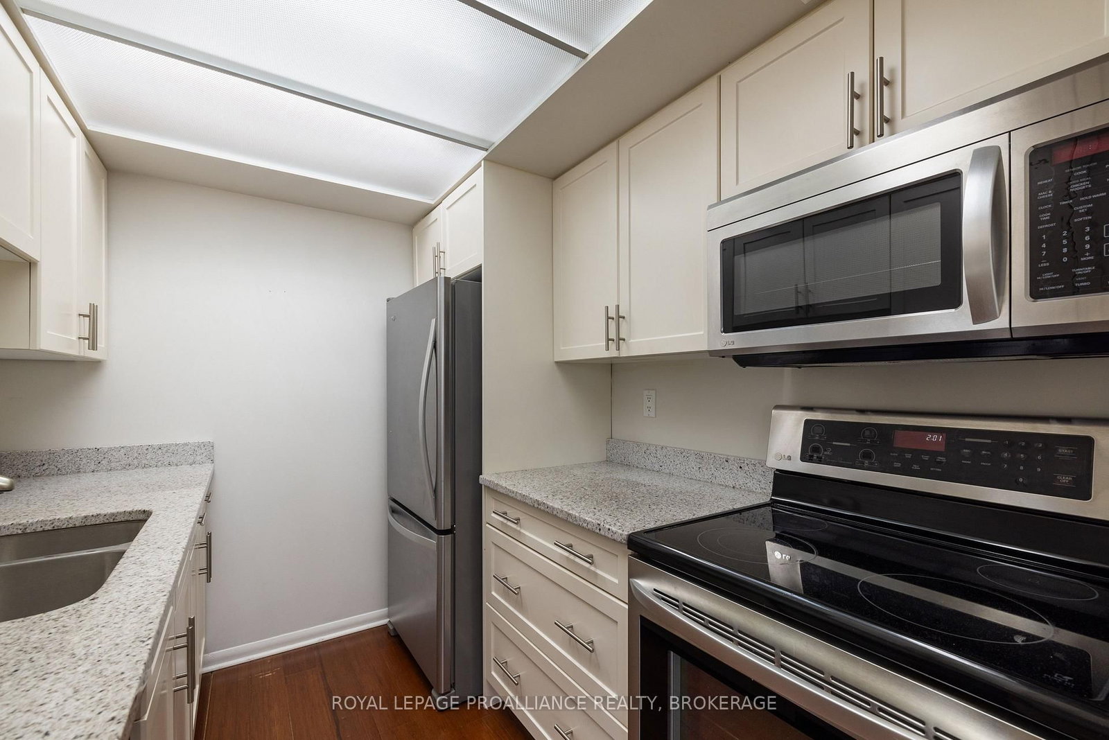 165 Ontario Street, Unit 301 - Photo 12