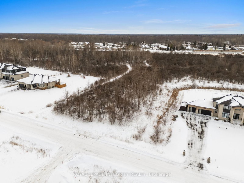 671 Ballycastle Cres, Ottawa, K1X 0A3 | Image 3