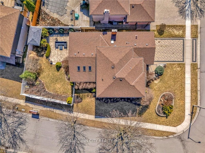 1 Bowen Lane, Brantford, N3T 6G3 | Image 2