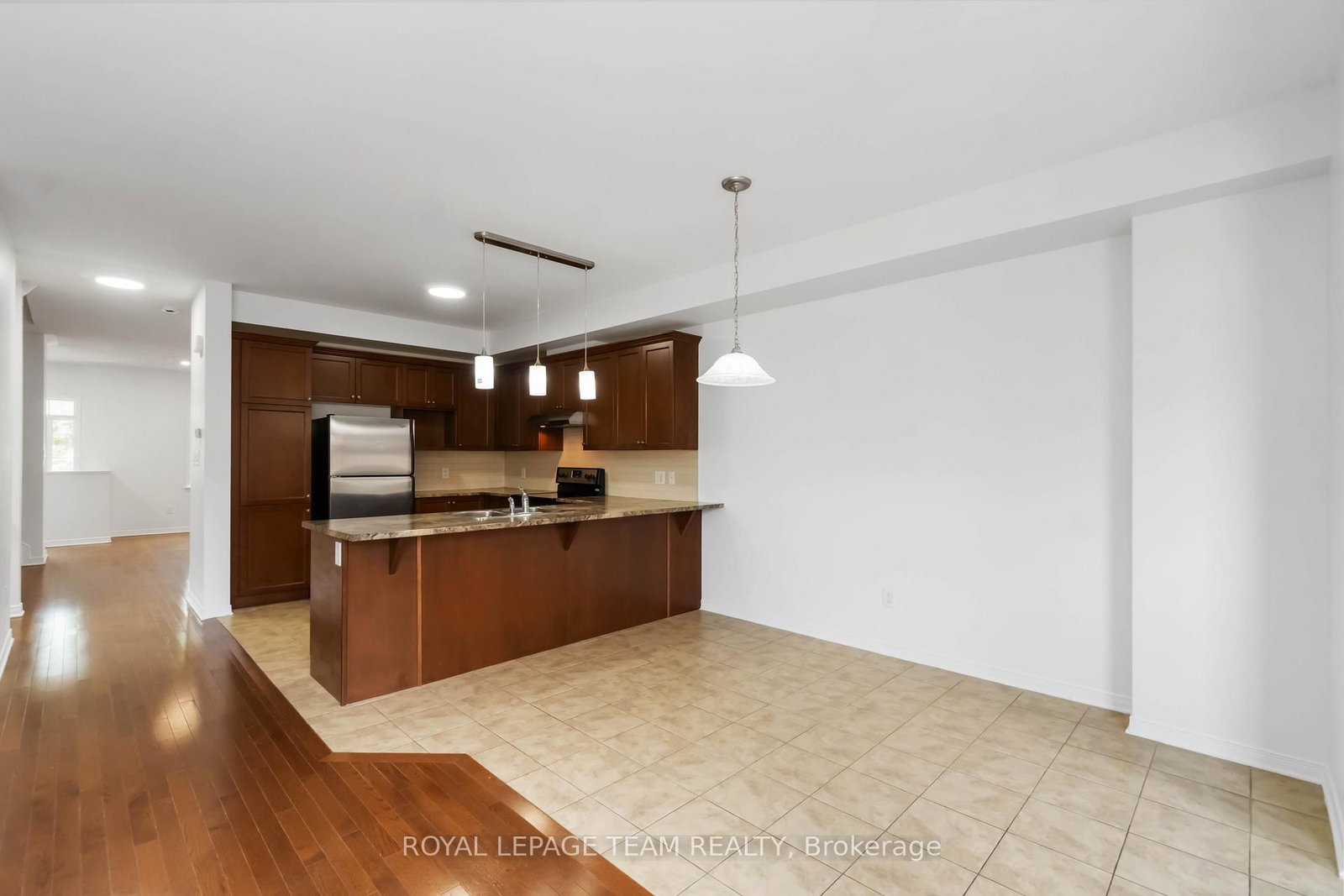 Townhouse for sale at 349 SWEETFLAG Street, Ottawa, Ontario, K2J 5A3 - Barrhaven - Longfields - MLS: X12731632