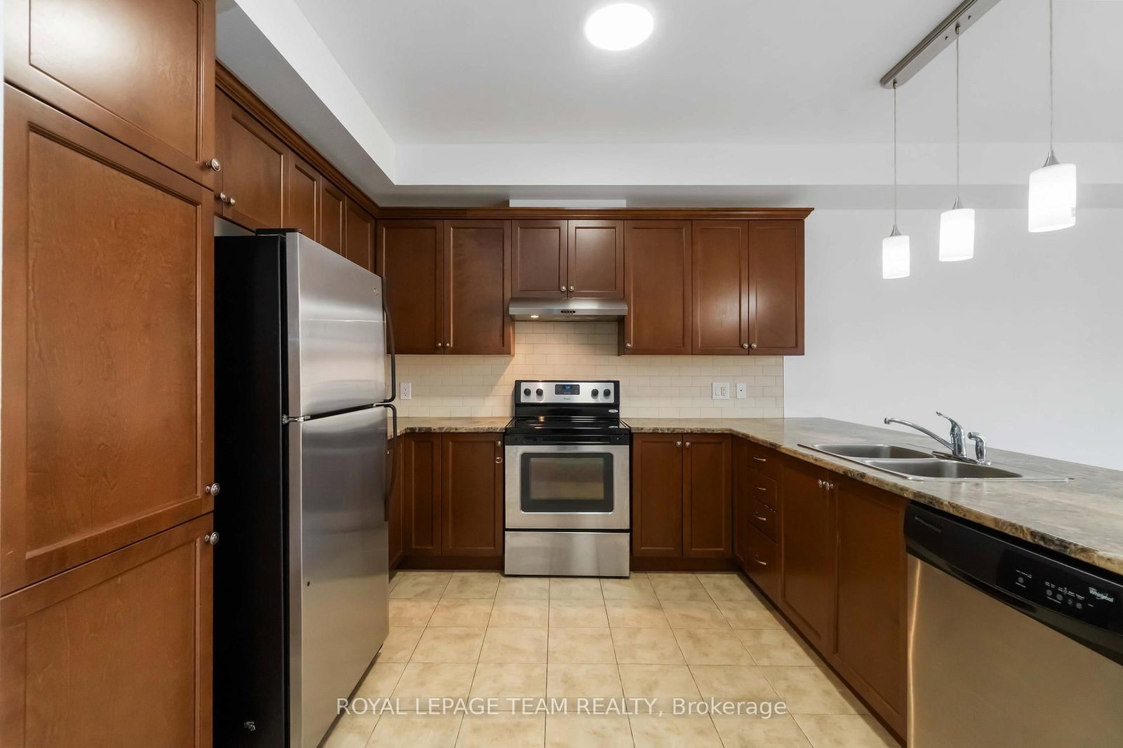 Townhouse for sale at 349 SWEETFLAG Street, Ottawa, Ontario, K2J 5A3 - Barrhaven - Longfields - MLS: X12731632