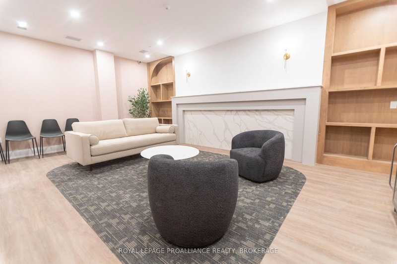 615 - 223 Princess St, Kingston, K7L 1B3 | Image 2