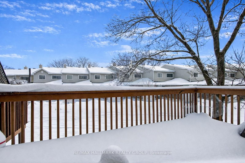 7 - 86 Esterlawn Private, Ottawa, K2A 4C1 | Image 3