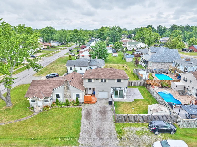 1444 Lakehurst Ave, Fort Erie, L2A 3A3 | Image 2