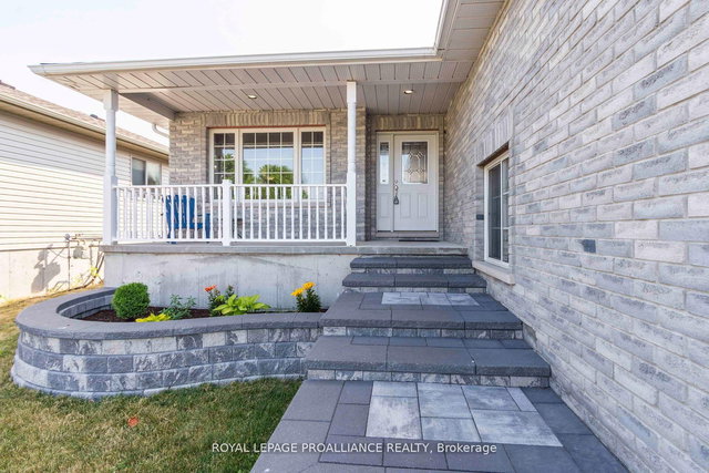 35 Forest Valley Drive