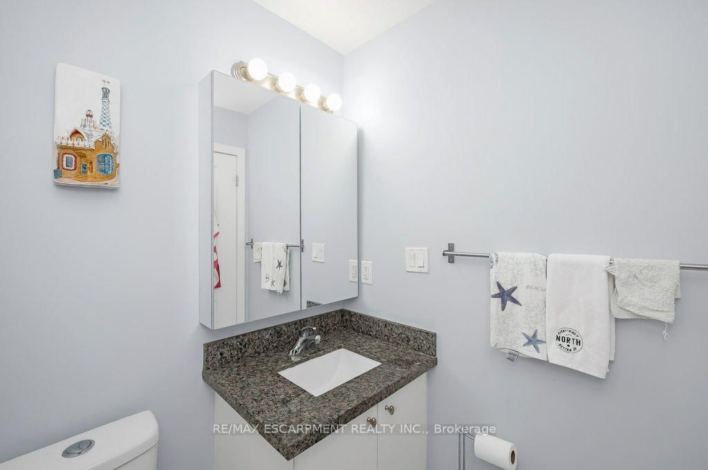 Condo for sale at 302-90 Charlton Avenue, Hamilton, Ontario, L8P 0B4 - Durand - MLS: X12732442