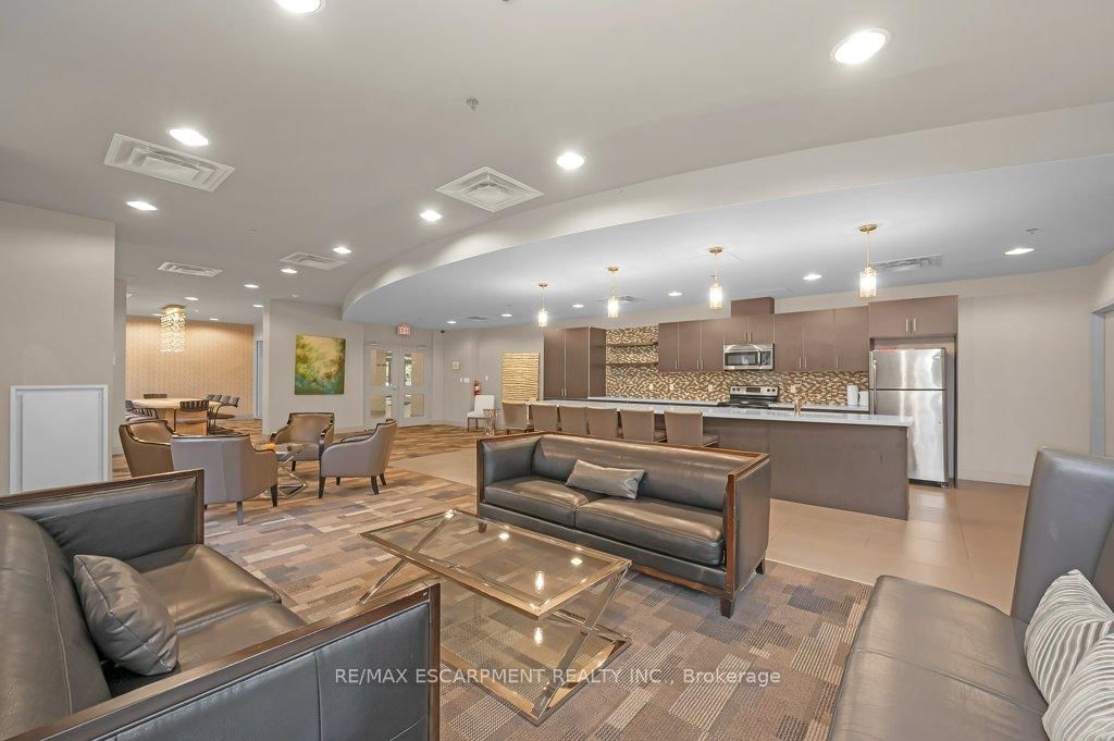 Condo for sale at 302-90 Charlton Avenue, Hamilton, Ontario, L8P 0B4 - Durand - MLS: X12732442