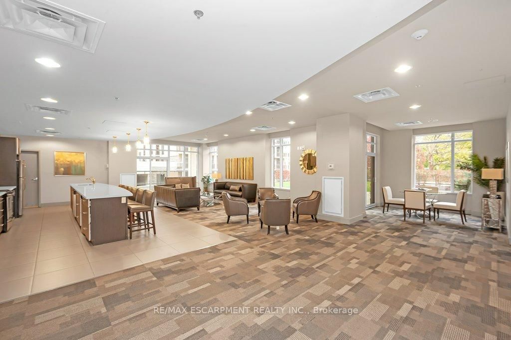 Condo for sale at 302-90 Charlton Avenue, Hamilton, Ontario, L8P 0B4 - Durand - MLS: X12732442