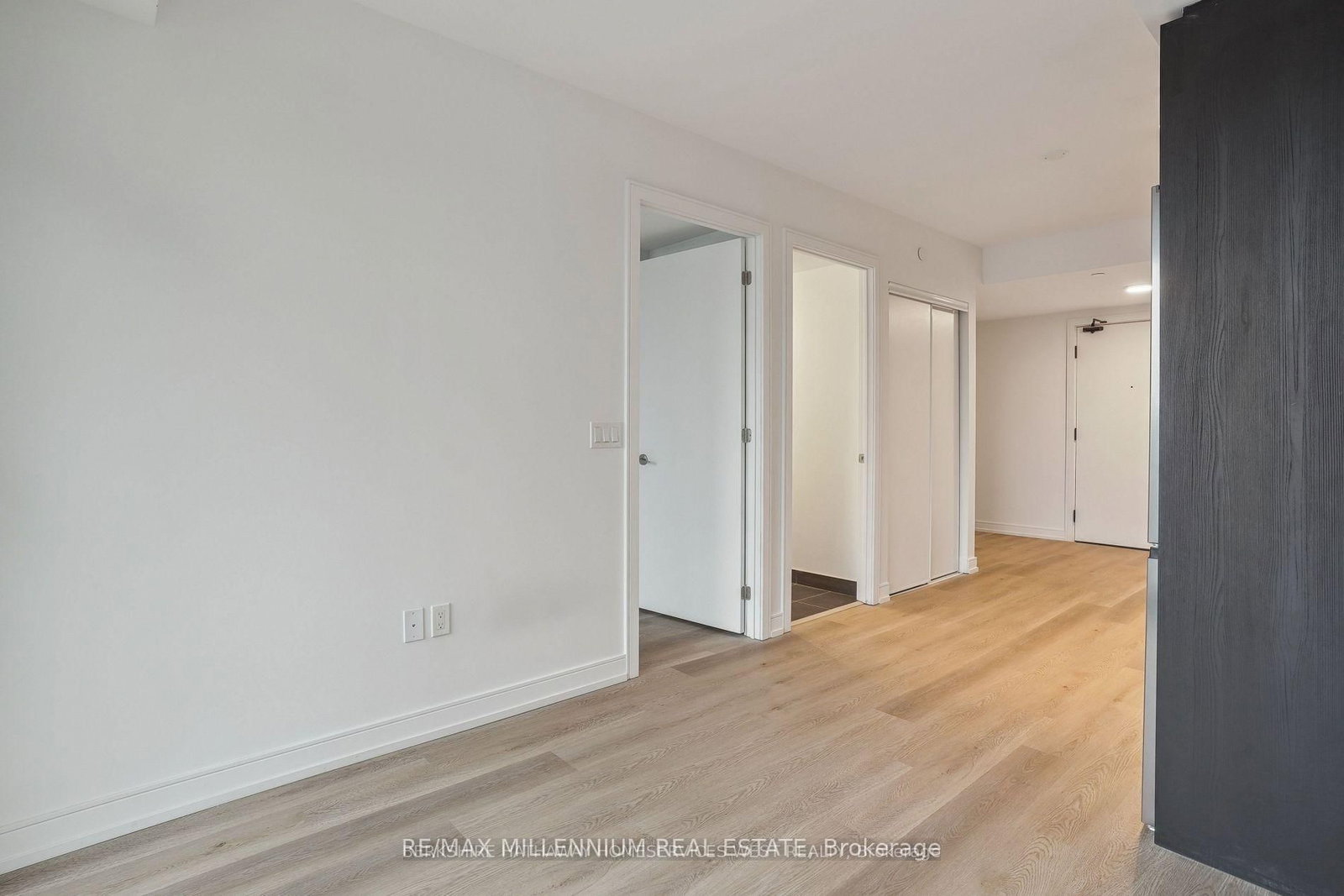 Condo for sale at 329-1 Jarvis Street, Hamilton, Ontario, L8R 3J2 - Beasley - MLS: X12732604