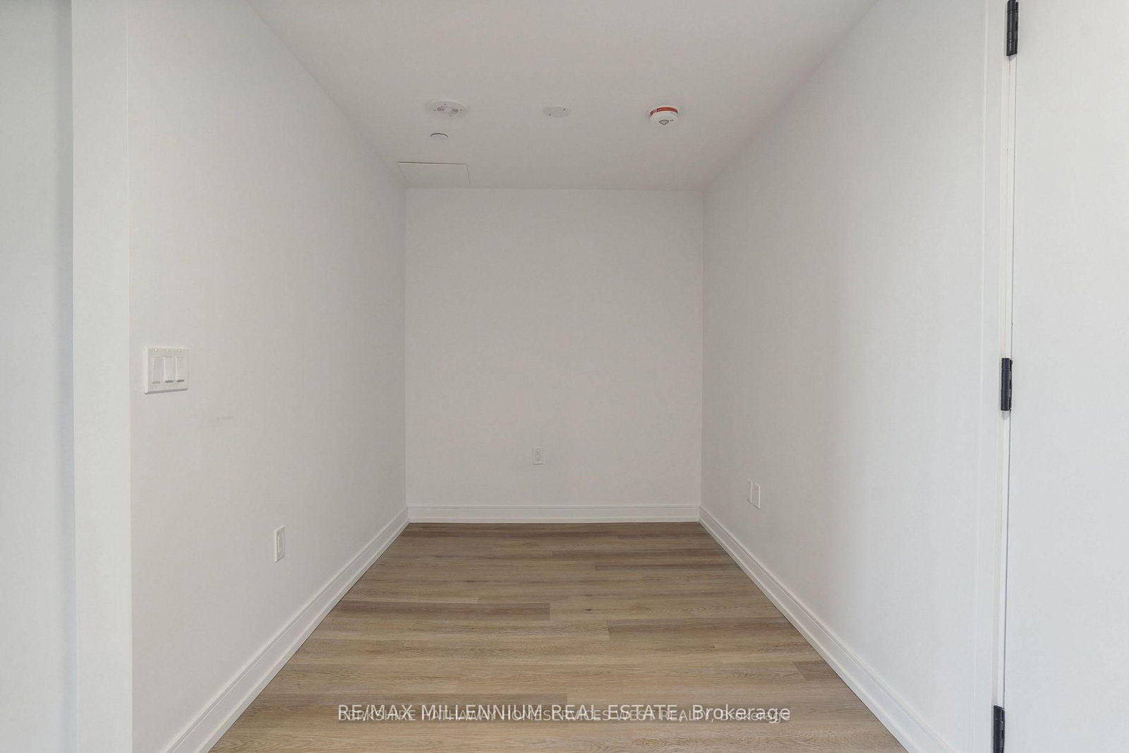 Condo for sale at 329-1 Jarvis Street, Hamilton, Ontario, L8R 3J2 - Beasley - MLS: X12732604