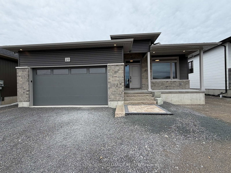 29 Schmidt Way, Quinte West, K8V 0L5 | Image 2