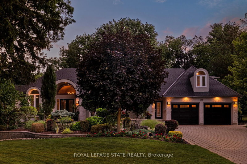 34 Harrington Pl, Hamilton, L9G 4Z2 | Image 3