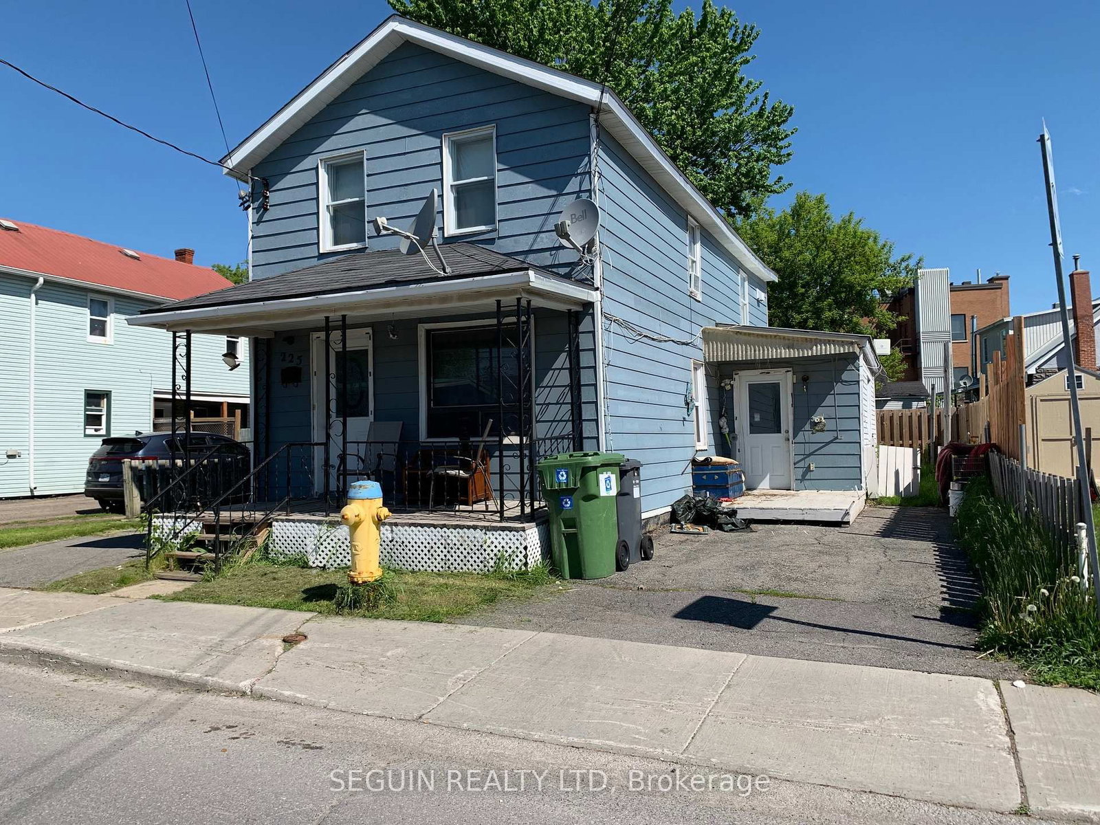 Listing photo 2