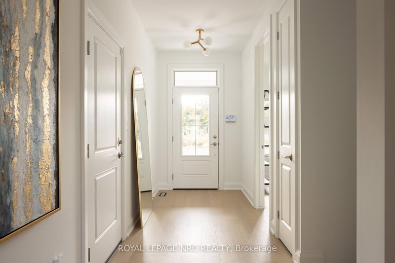 70F - 574 Seneca Dr, Fort Erie, L2A 1C2 | Image 2