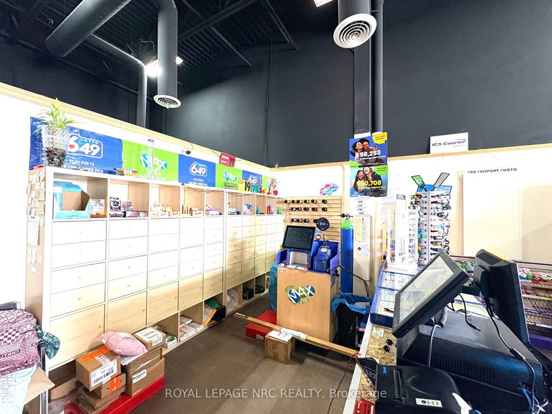 315 - 343 Glendale Ave, St. Catharines, L2T 0A1 | Image 2