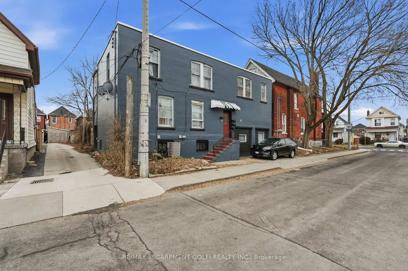 4 Rosemont Ave, Hamilton, L8L 6M4 | Image 3