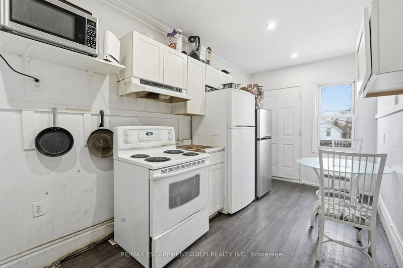 90 Sherman Ave N, Hamilton, L8L 6M4 | Image 3