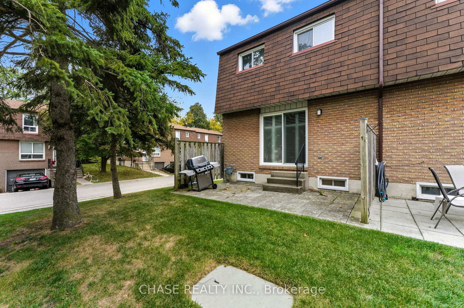 Townhouse for sale at 34-1301 Upper Gage Avenue, Hamilton, Ontario, L8W 1E5 - Quinndale - MLS: X12734060