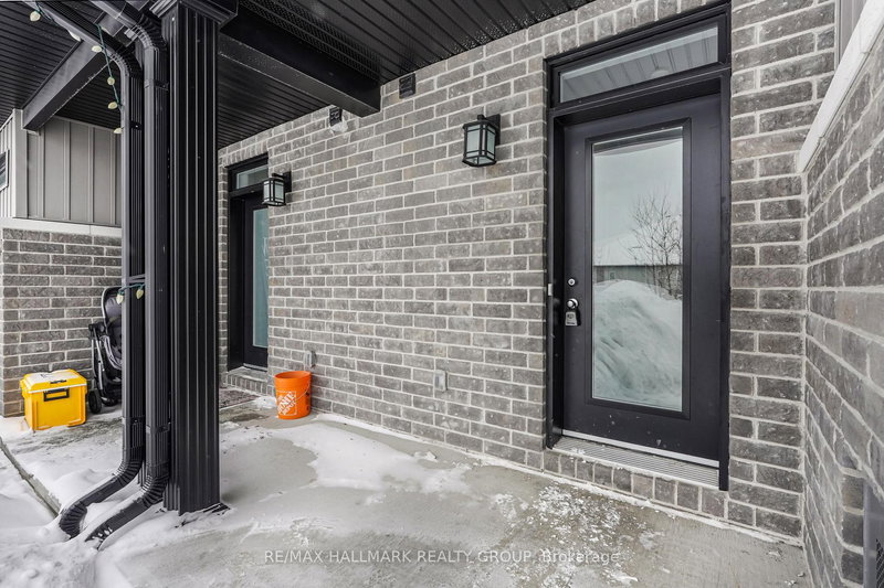 877 Platinum St, Clarence-Rockland, K4K 0H9 | Image 3