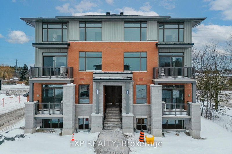 home for lease on 2736 Cedarview Road