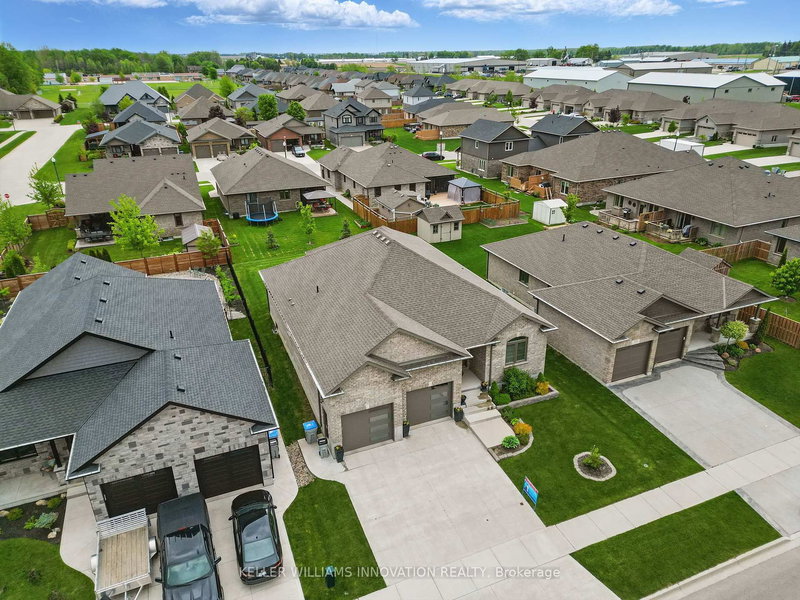 107 Forbes Cres, North Perth, N4W 0B4 | Image 2