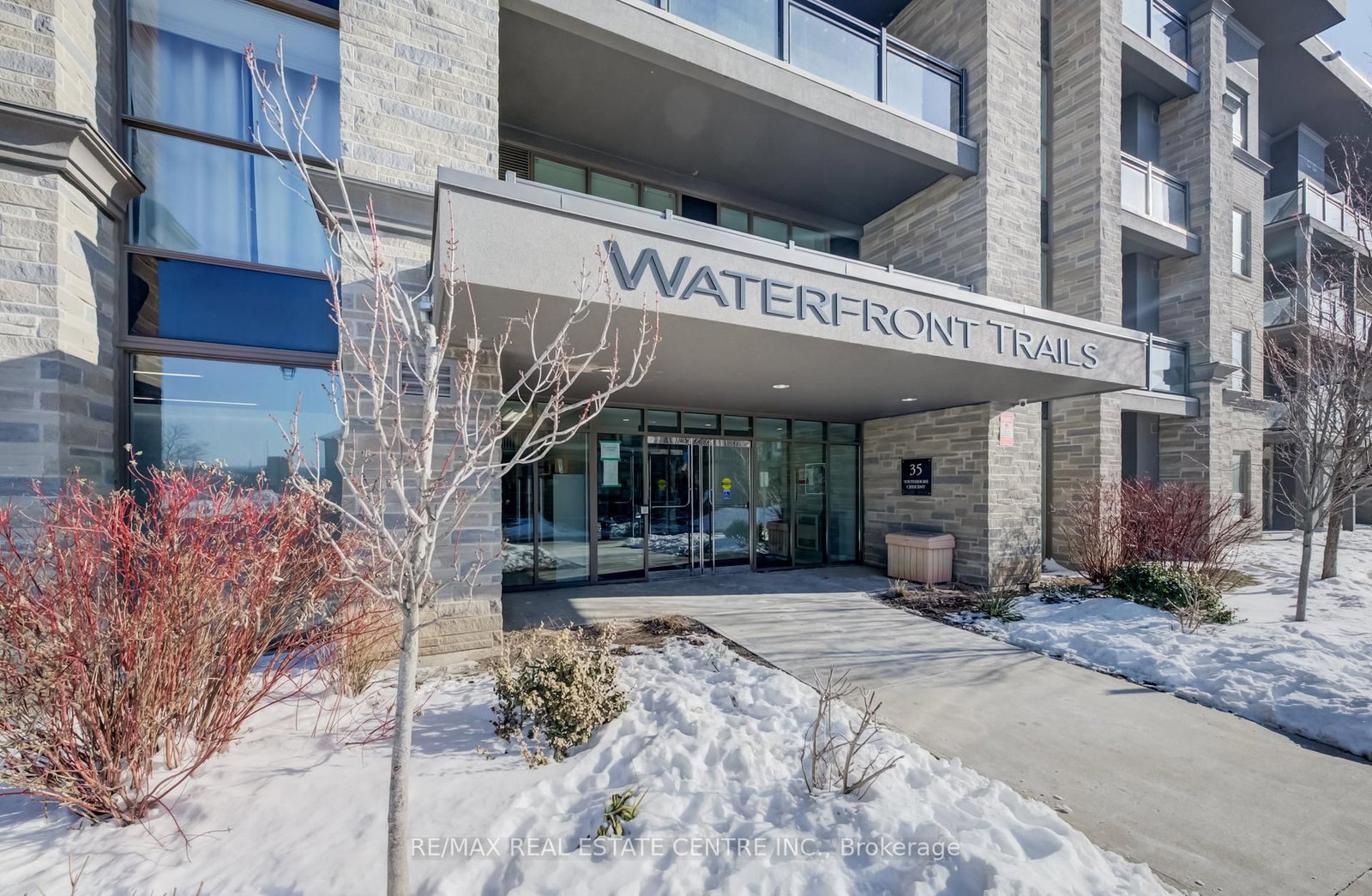 35 Southshore Crescent, Unit 303 - Photo 11