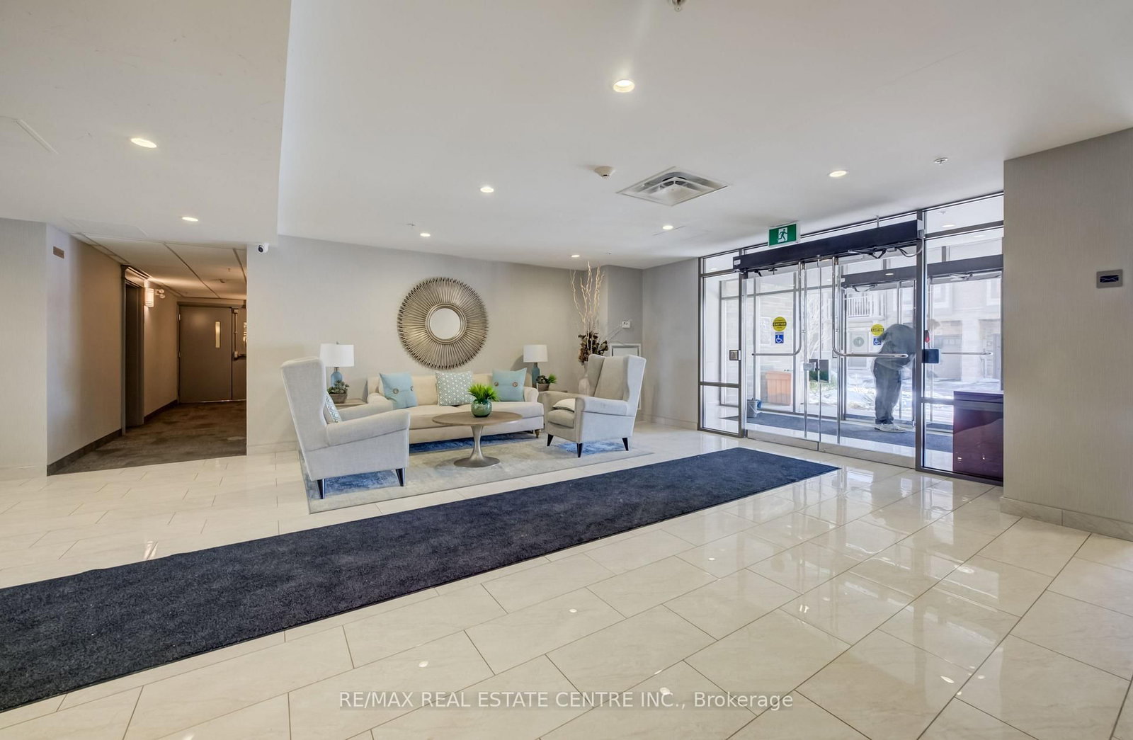 35 Southshore Crescent, Unit 303 - Photo 12