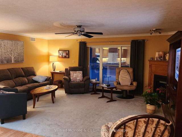 201 - 85 William Street N