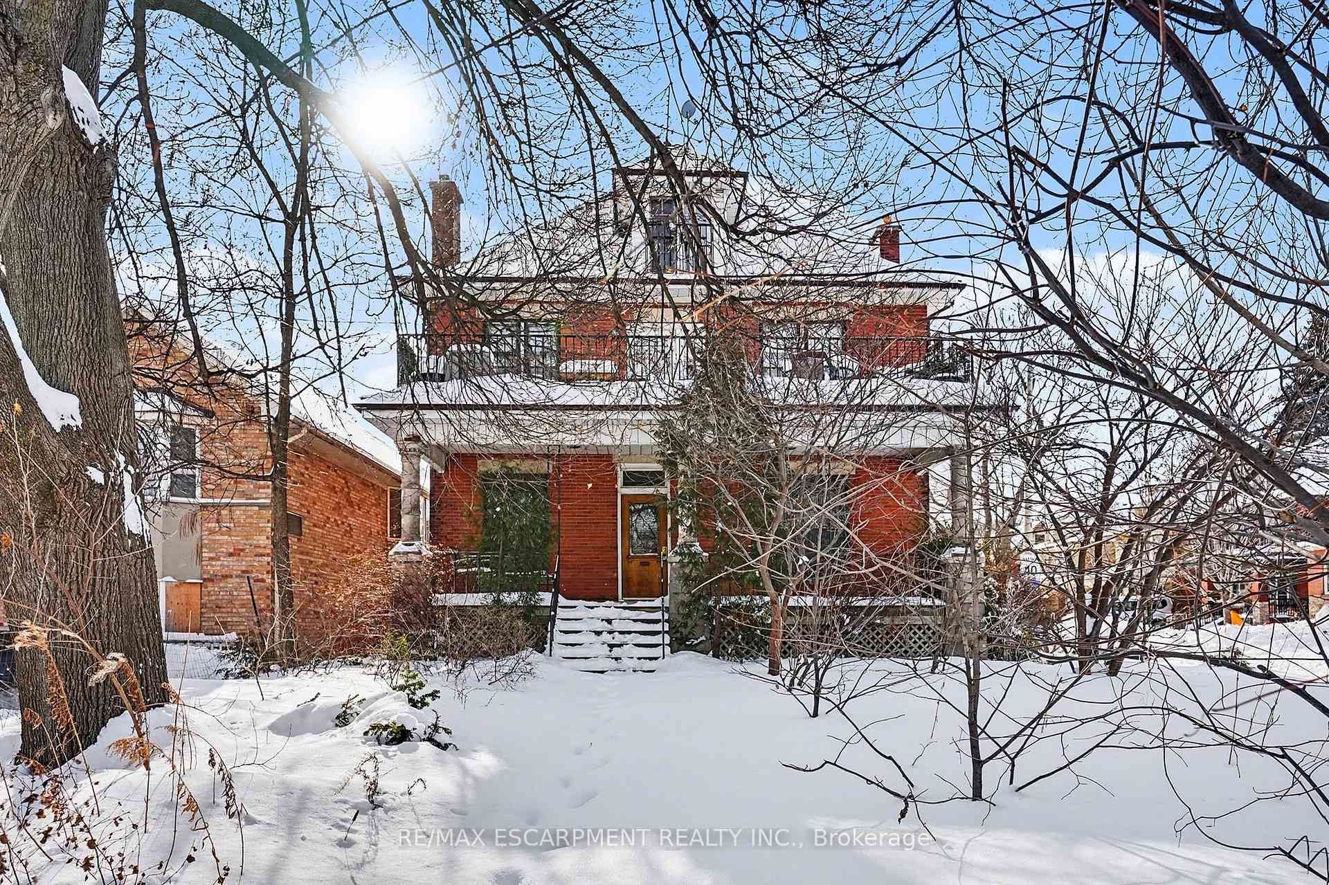 1316 King Street E