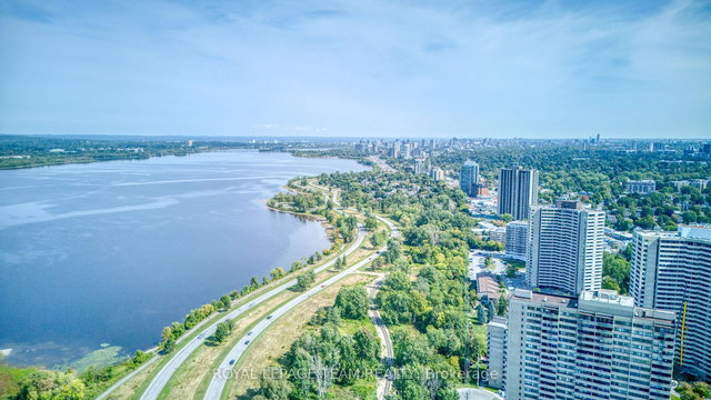 2006 - 1195 Richmond Road