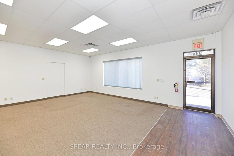 B - 24 Mcintyre Pl, Kitchener, N2R 1H7 | Image 2