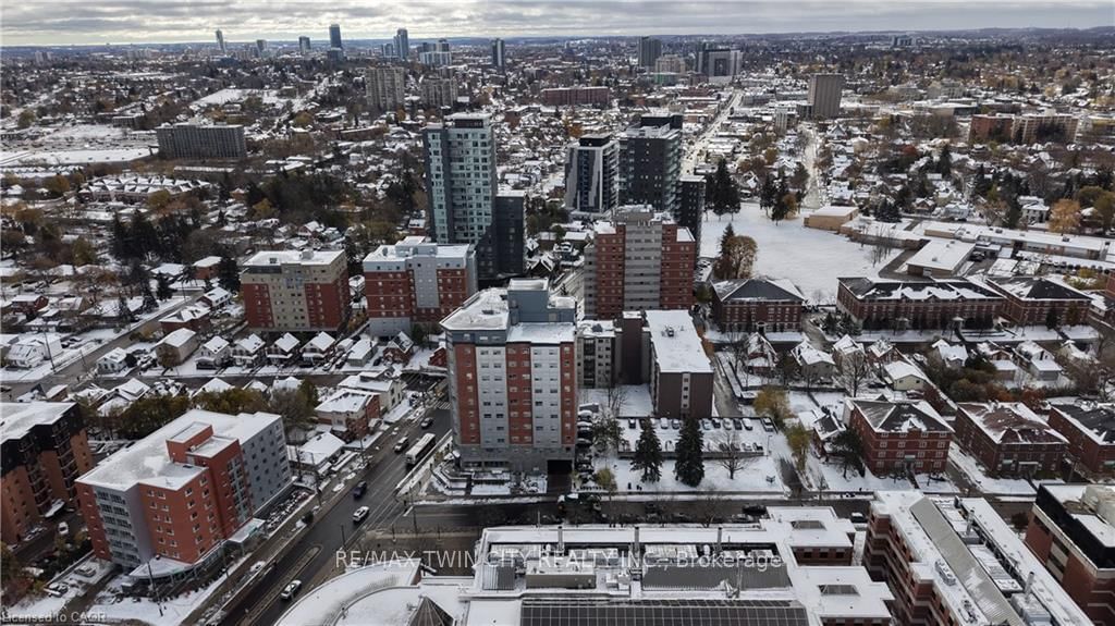 185 KING Street N - Photo 13