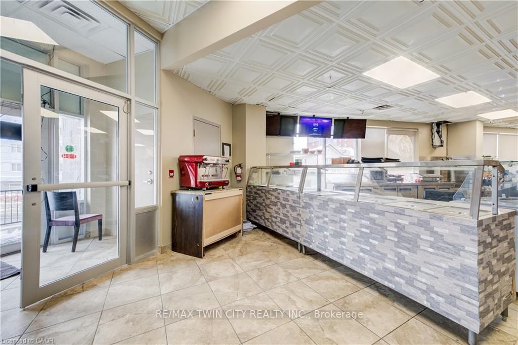 185 KING Street N - Photo 5