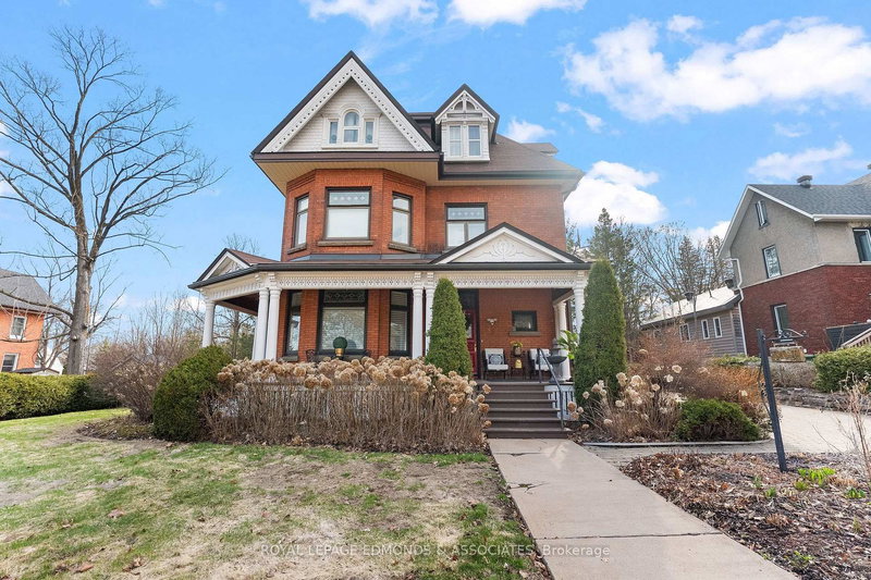 307 Maple Ave, Pembroke, K8A 1L8 | Image 2