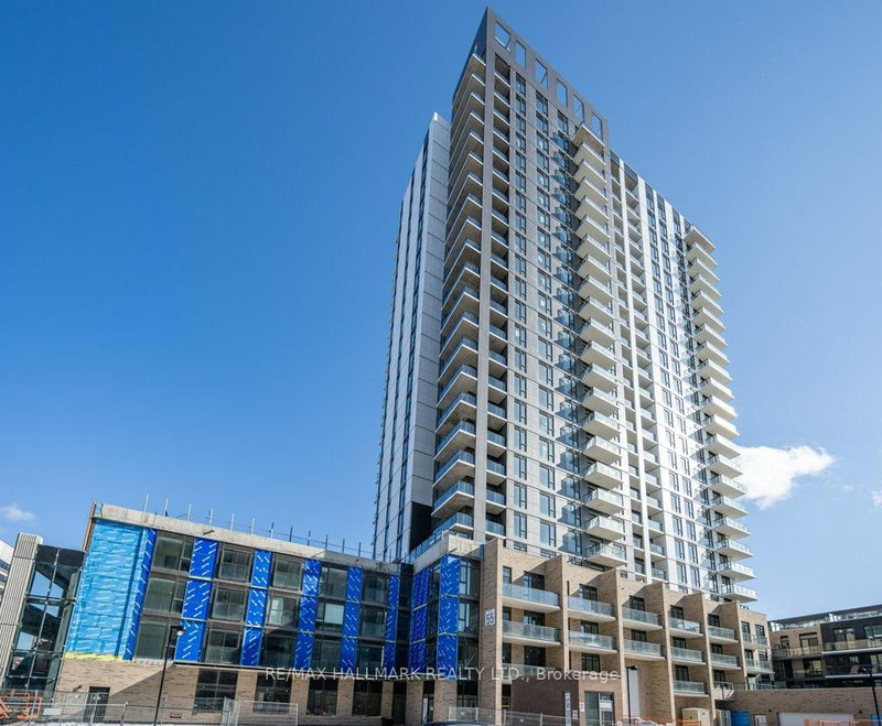 home for lease on 309-55 Duke Street W