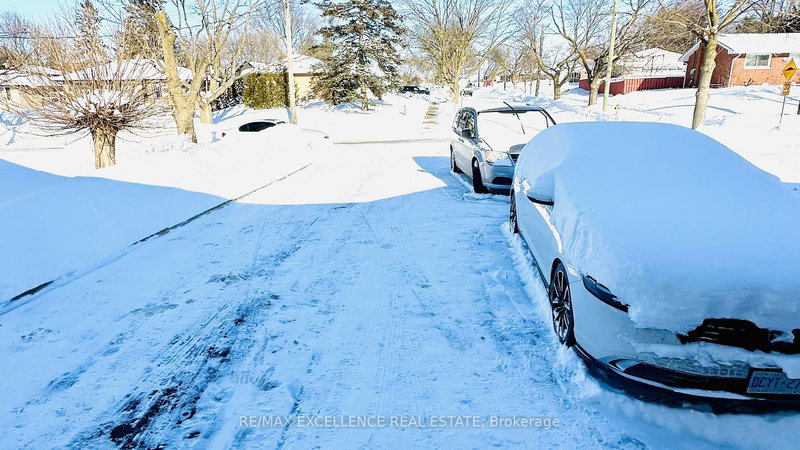 35 Siebert Ave, Kitchener, N2C 2A5 | Image 3