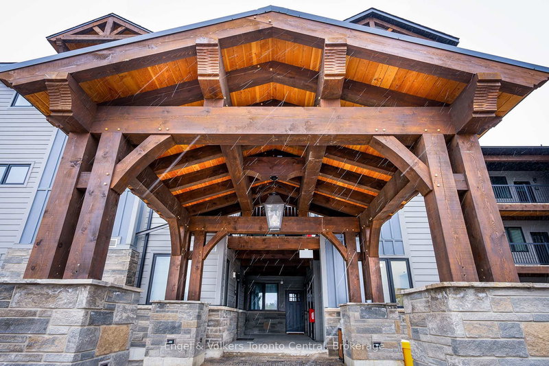 105 - 12 Beausoleil Lane, Blue Mountains, L9Y 2X5 | Image 3