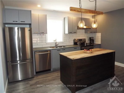 Unit 2 — 381 Cooper Street E — photo 4