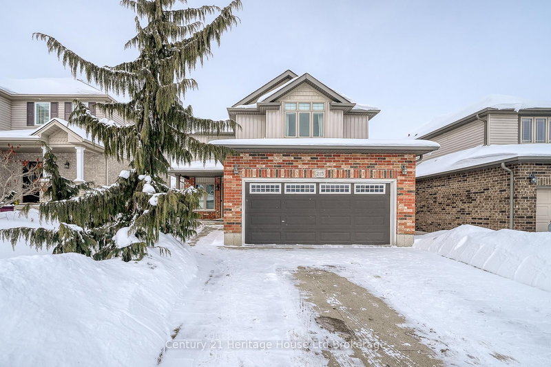 215 Munnoch Blvd, Woodstock, N4T 1V7 | Image 3