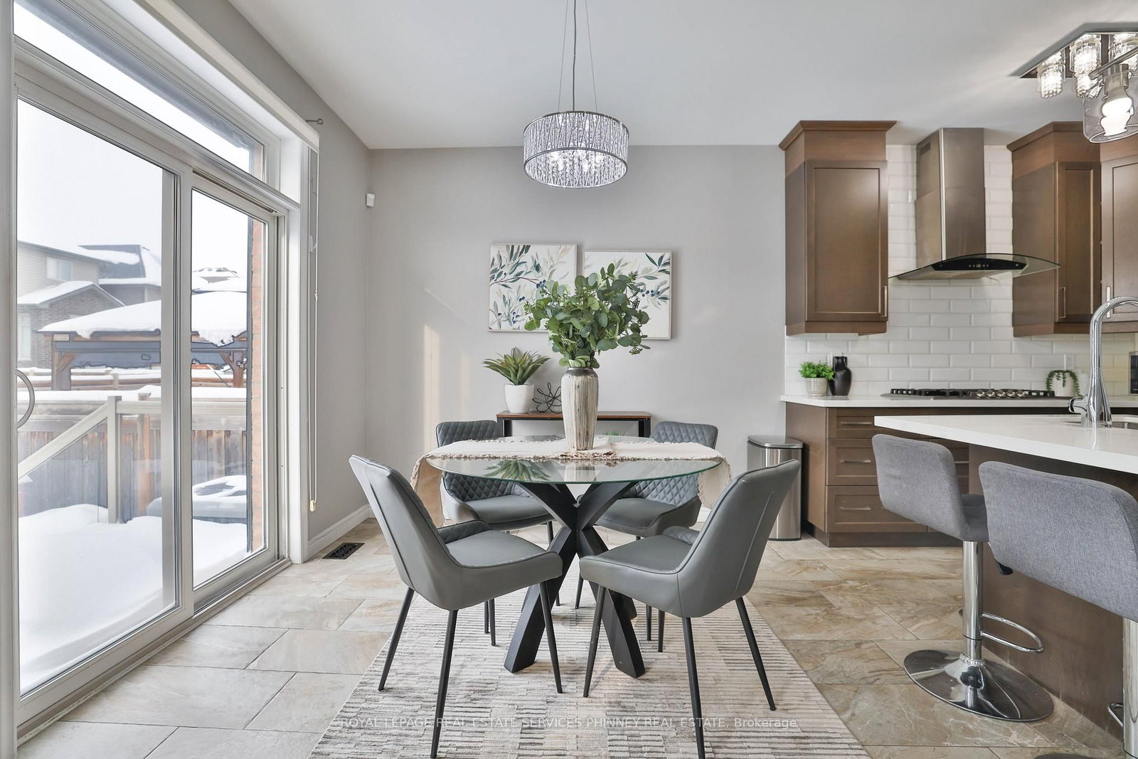 Detached House for sale at 15 Cutts Crescent, Hamilton, Ontario, L0R 1C0 - Binbrook - MLS: X12736906