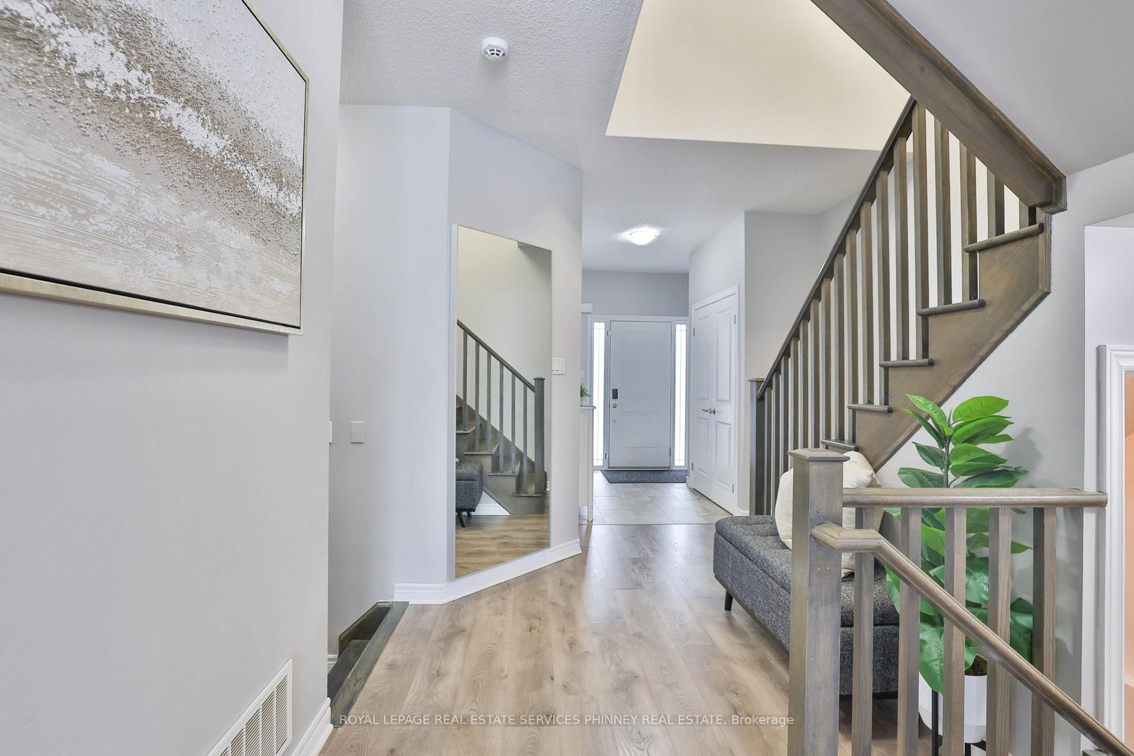 Detached House for sale at 15 Cutts Crescent, Hamilton, Ontario, L0R 1C0 - Binbrook - MLS: X12736906