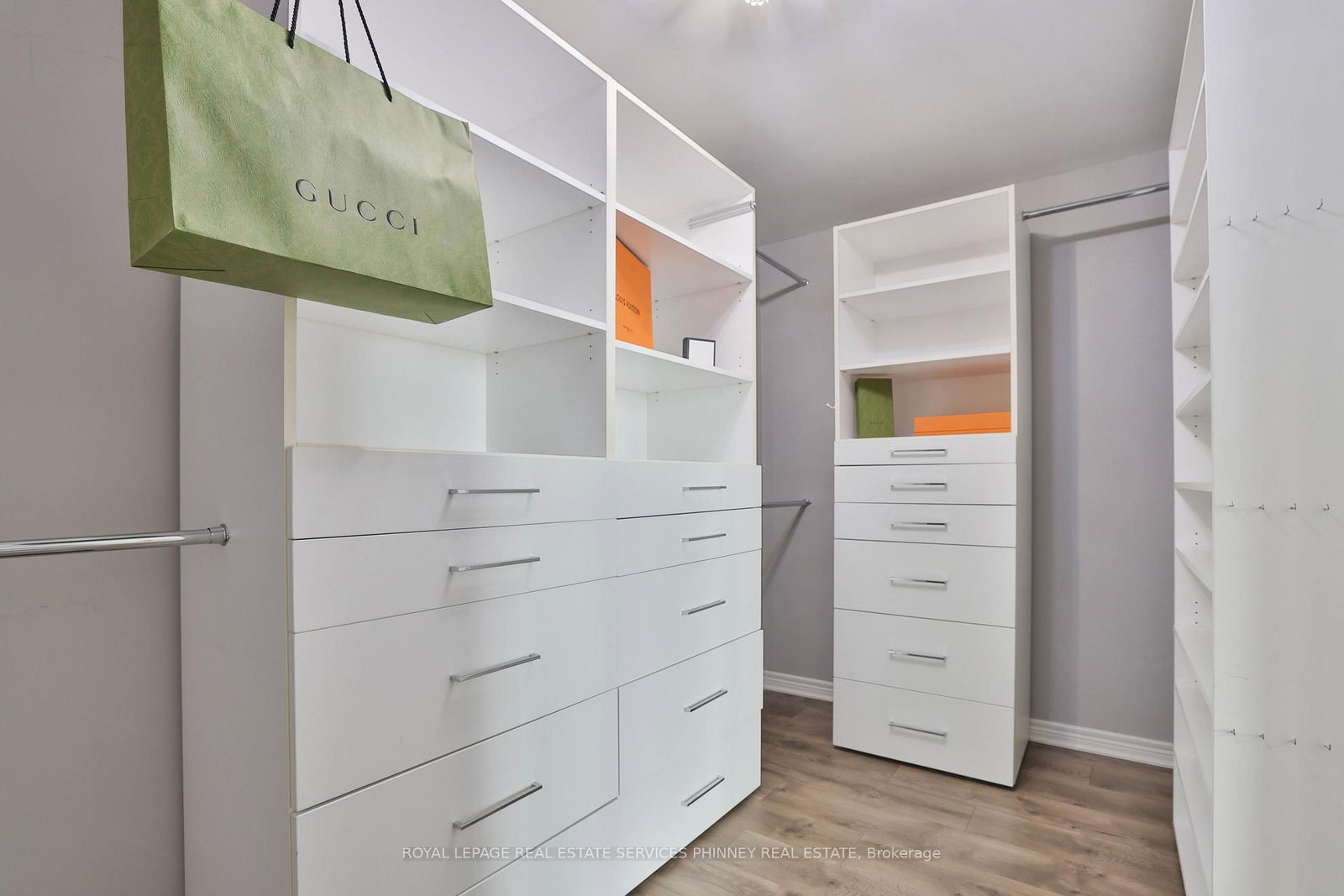 Detached House for sale at 15 Cutts Crescent, Hamilton, Ontario, L0R 1C0 - Binbrook - MLS: X12736906