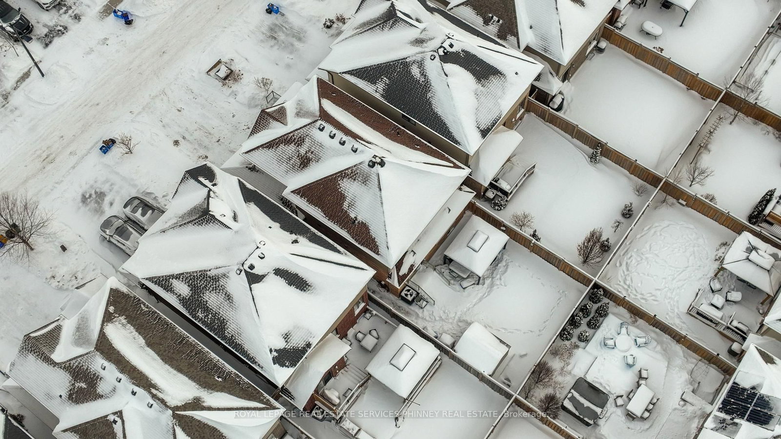 Detached House for sale at 15 Cutts Crescent, Hamilton, Ontario, L0R 1C0 - Binbrook - MLS: X12736906